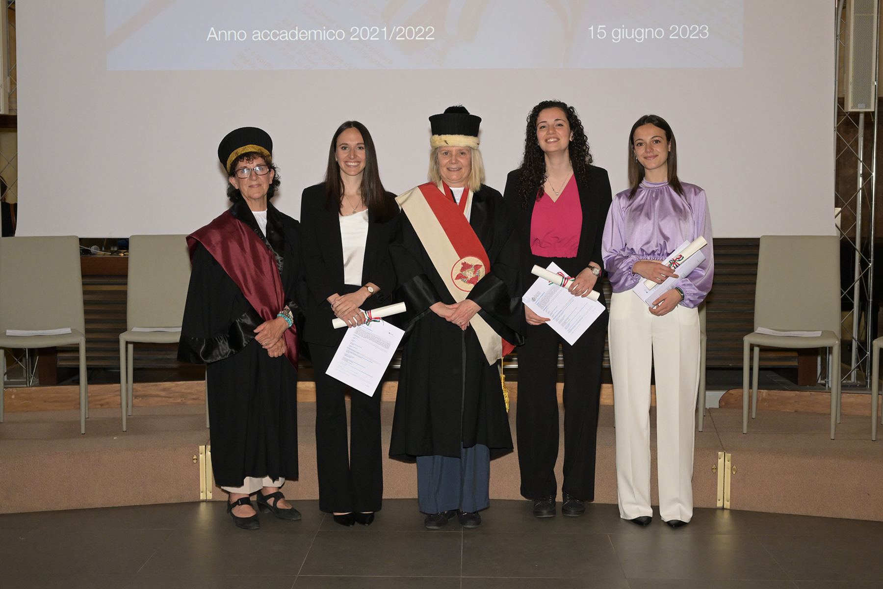Le migliori studentesse laureate nei corsi di area STEM (Fonte foto Università degli Studi di Firenze)