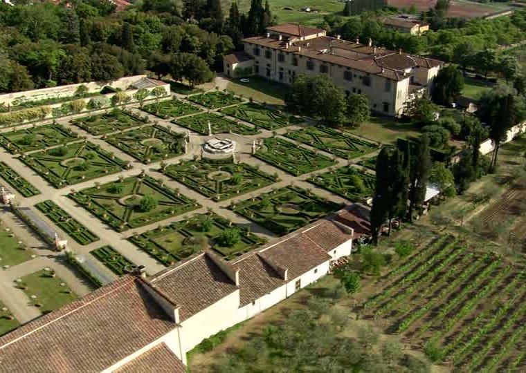 Foto aerea del giardino della villa medicea di Castello (Fonte Firenze Musei)