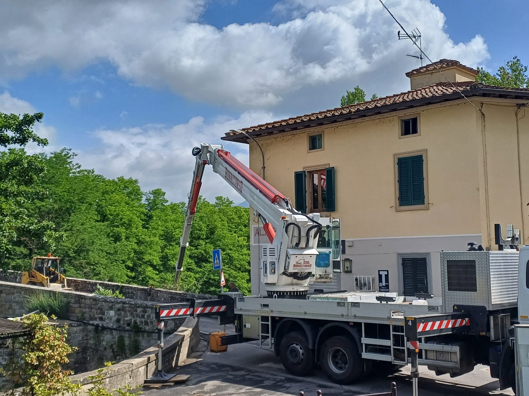 Lavori al ponte sulla Sieve