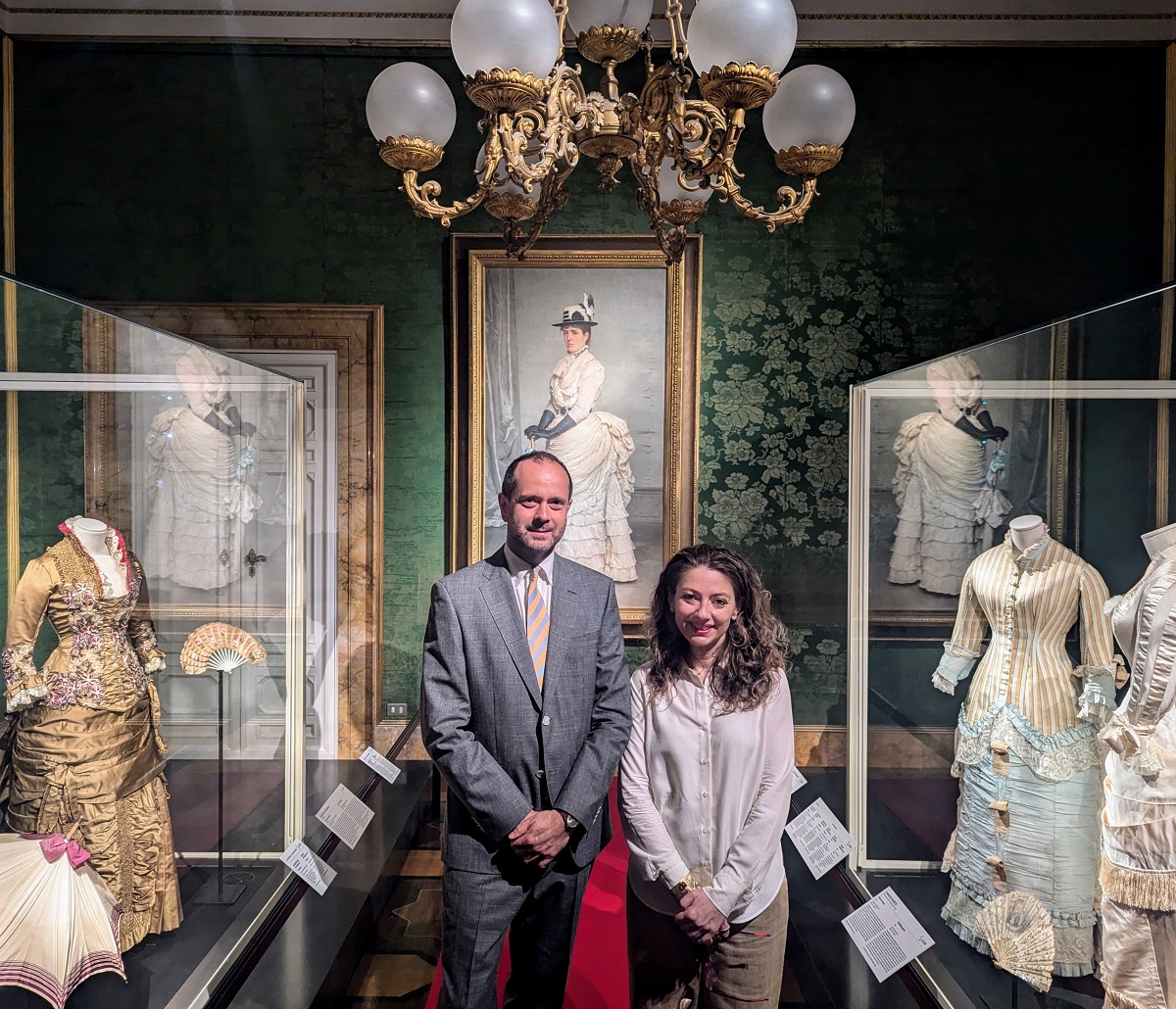Il direttore Verde e la curatrice Gavioli in una sala del nuovo Museo della Moda