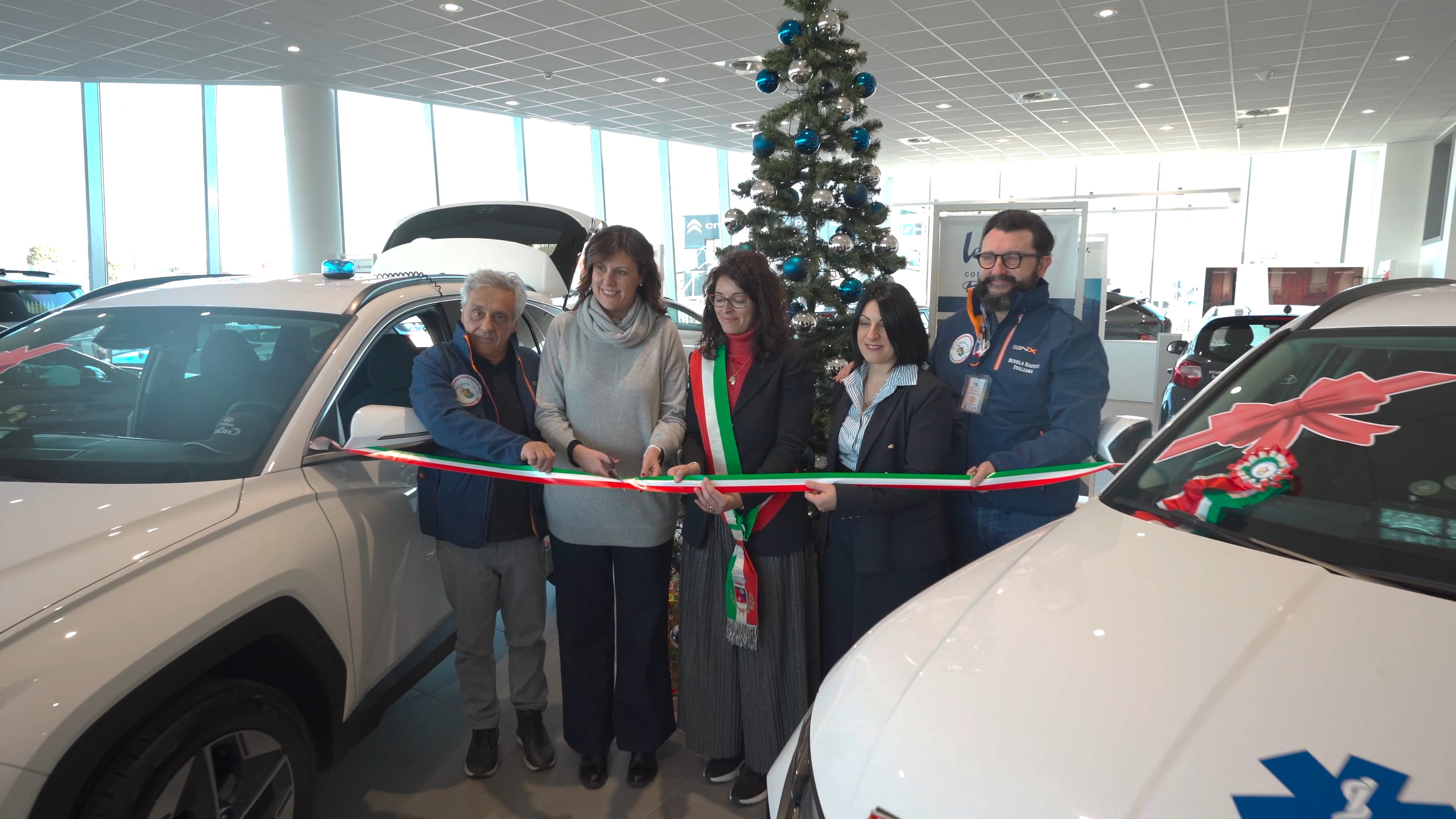 Due automobili come regalo di Natale per gli 'Angeli della vita' (Fonte foto Nopc - Nucleo Operativo Protezione Civile)