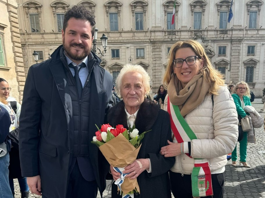 Vittoria Tognozzi con il Sindaco Rossetti e l'assessore Tanganelli