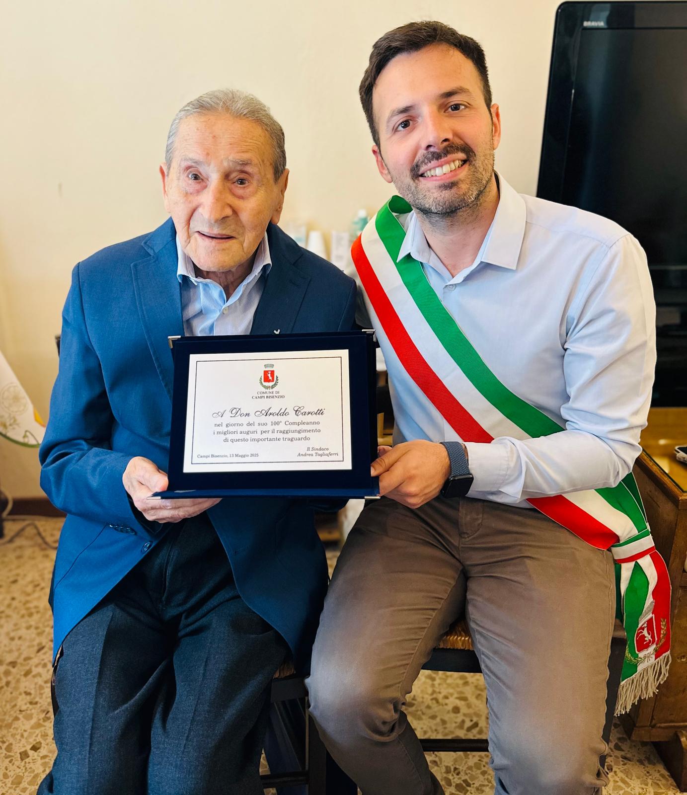 Don Arnoldo Carotti e il Sindaco Andrea Tagliaferri