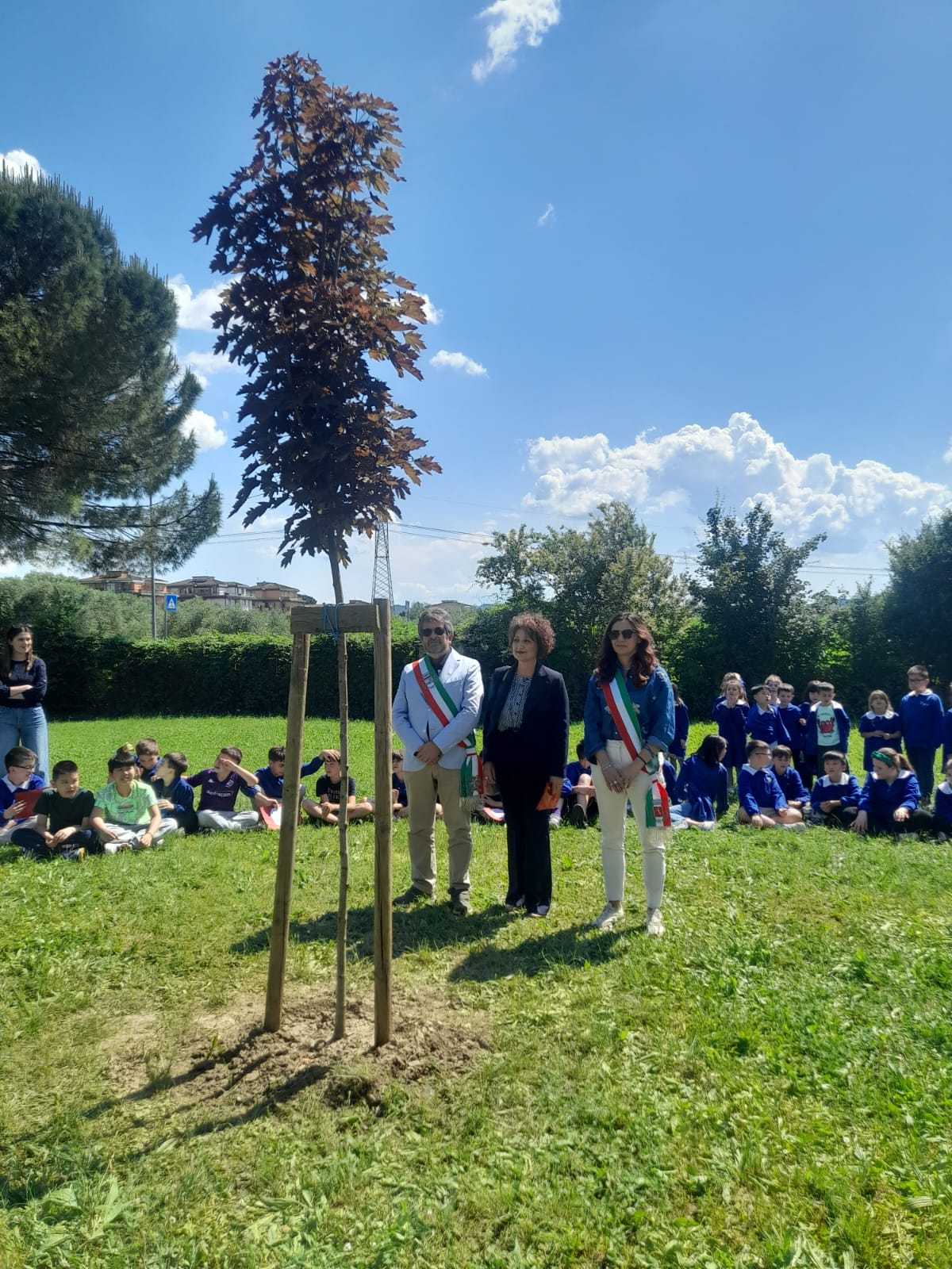 Assessora Piazzirusso, Sindaco Giampiero Fossi, Dirigente scolastica Anna Piscitelli