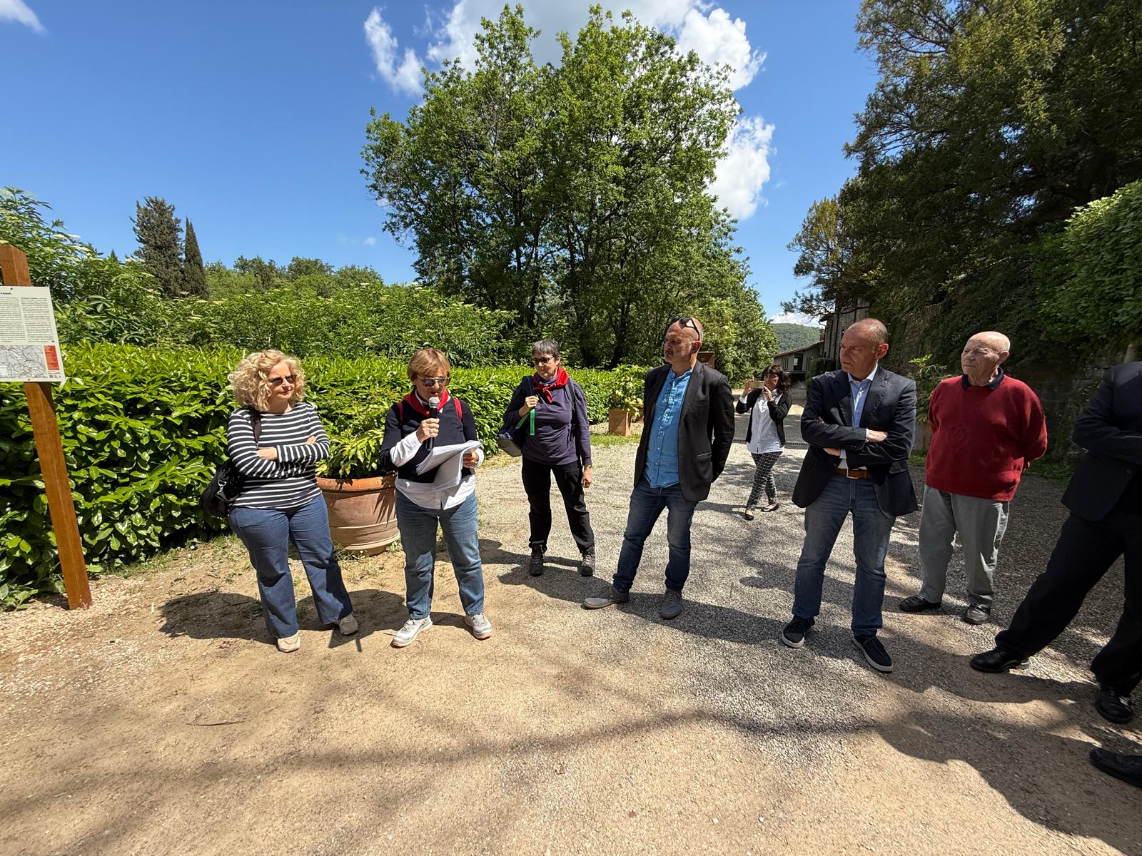 Memoria Viva. Un impegno collettivo sul sentiero Valle di Cintoia. Giovani in cammino alla ricerca della propria Storia (Fonte foto Comune di Greve in Chianti)