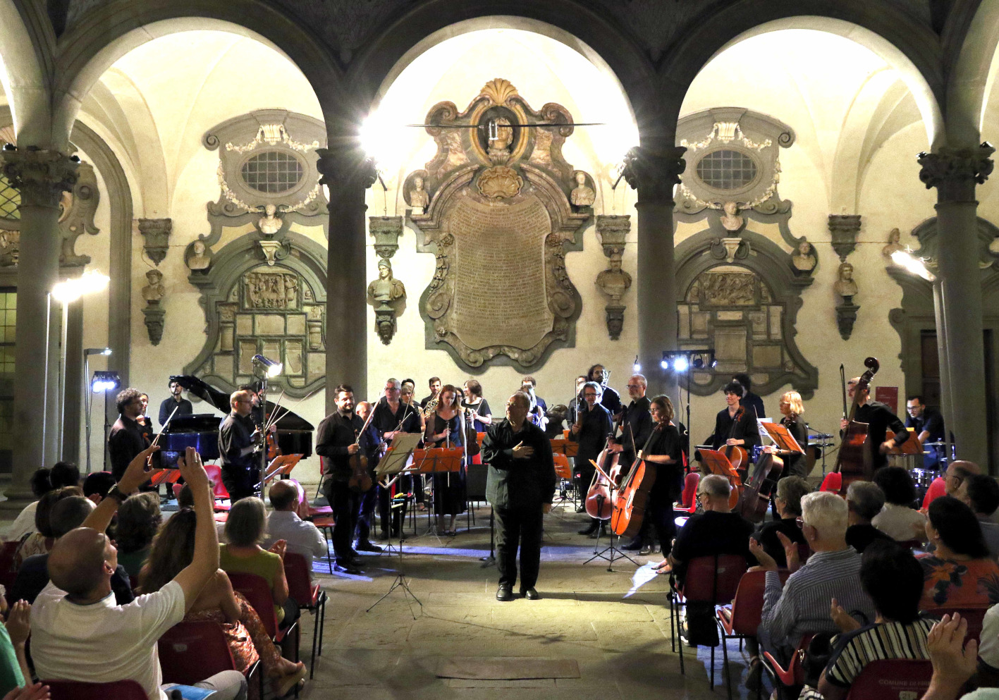 Orchestra in Palazzo Medici Riccardi, cortile del Michelozzo (Fonte foto Ufficio Stampa Marco Mannucci)