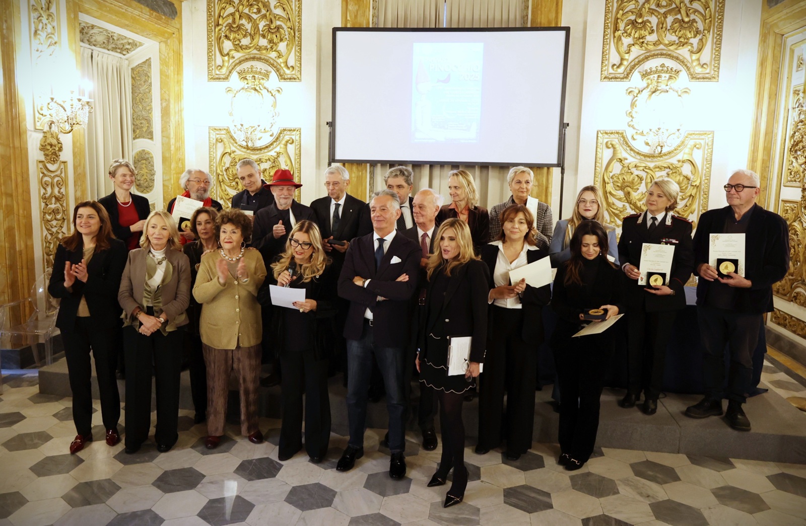 I premiati del premio pinocchio 2025 (foto Antonello Serino - Met Ufficio Stampa)