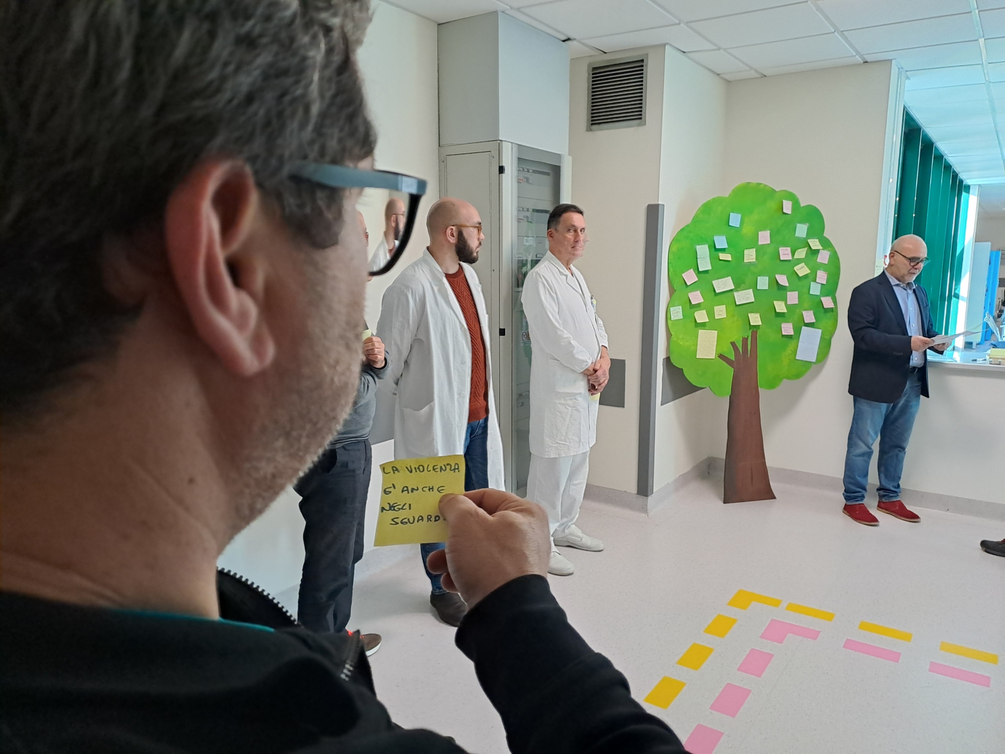 Messaggi e voci contro la violenza, perché “l’amore è un’altra cosa” (fonte foto Ausl Toscana Centro)