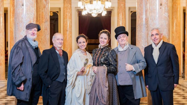 Foto di gruppo 'In sua movenza è fermo'-credito-filippo-manzini (fonte foto comunicato stampa)