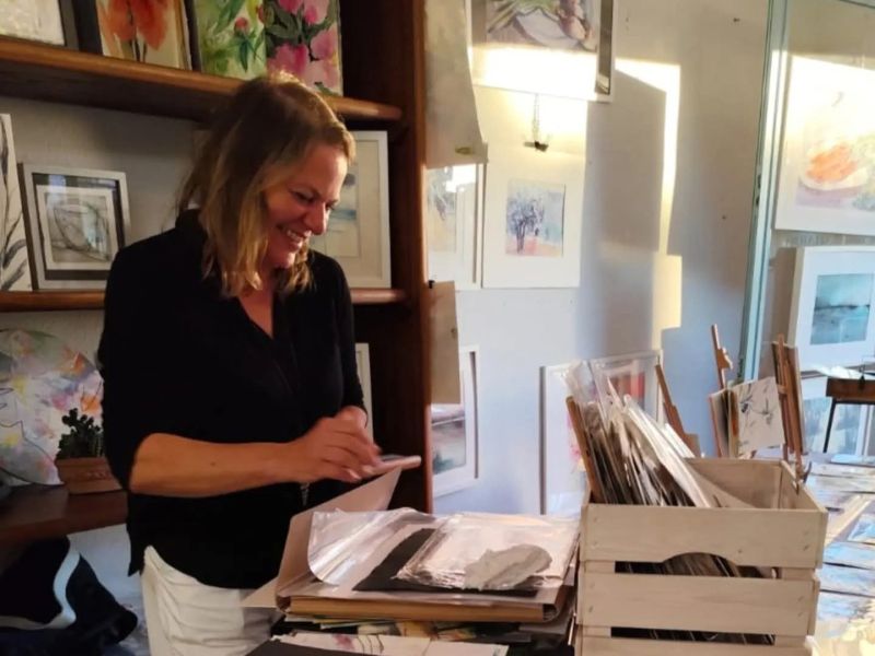 la curatrice Sabine Blomqvist (Fonte foto comunicato Comune di Greve in Chianti)