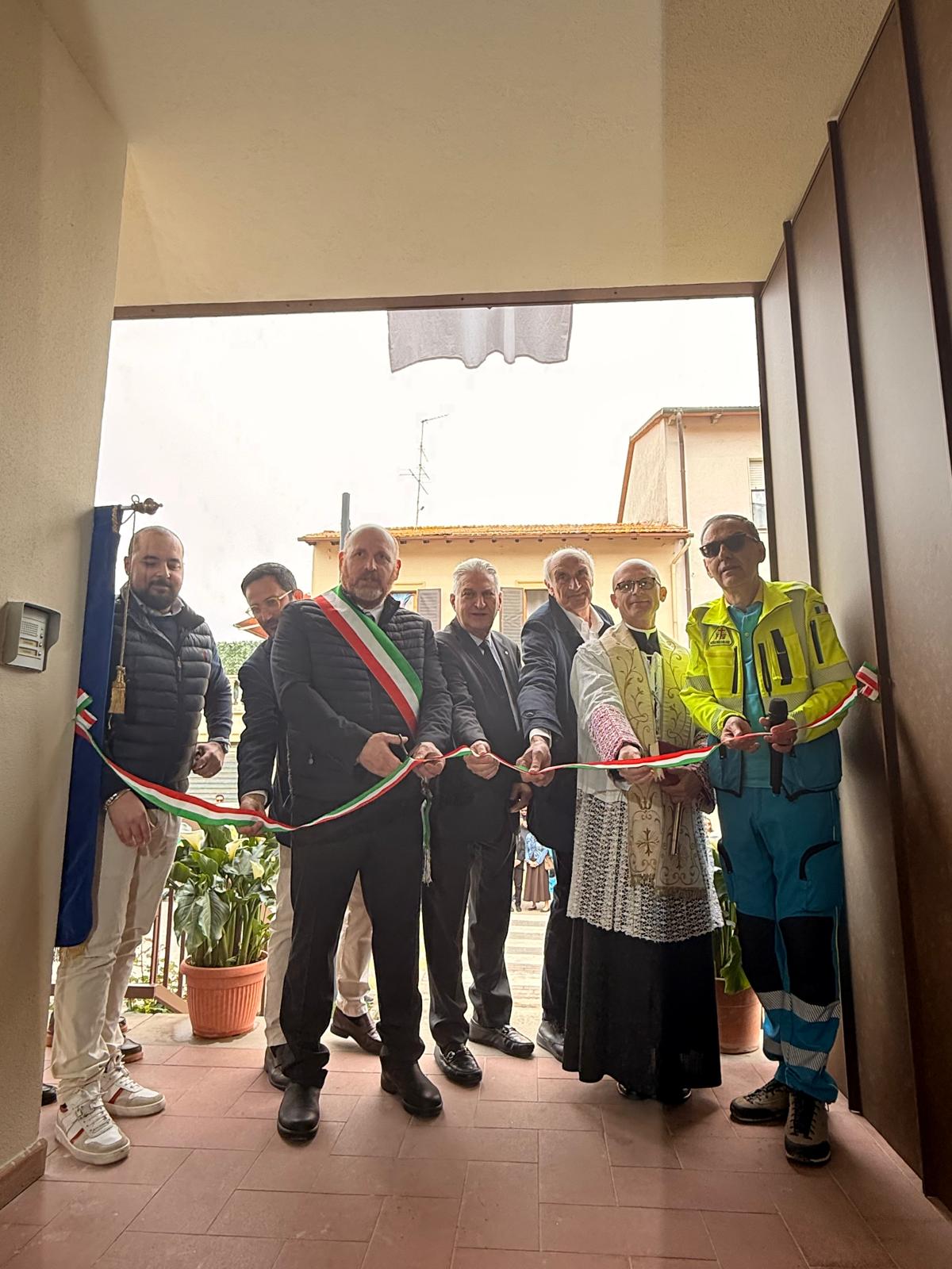 Il taglio del nastro (Fonte foto Comune di Barberino Tavarnelle)