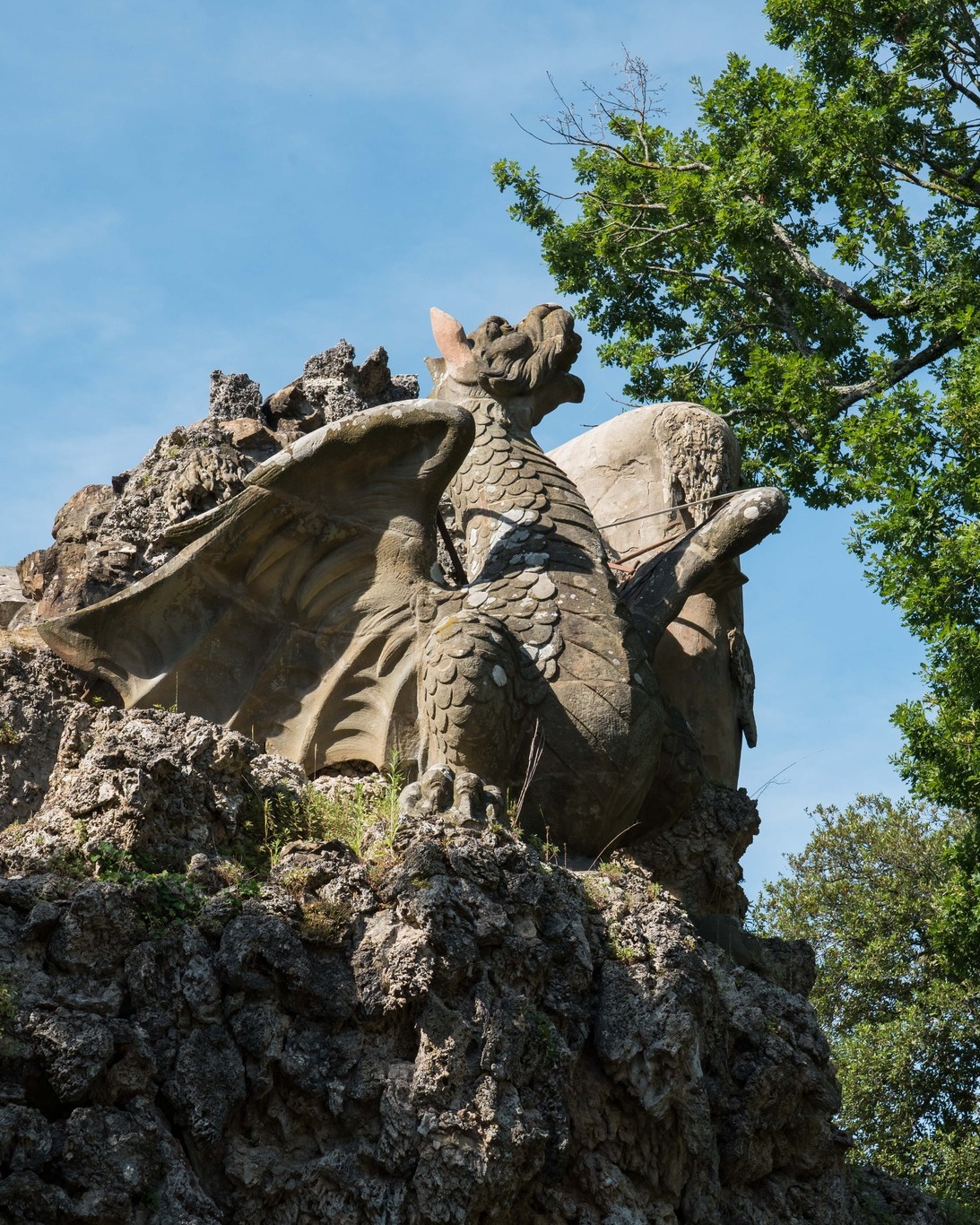 Di Giovan Battista Foggini, alle spalle del Gigante, il curioso drago in pietra, capace di emettere fumo dalle narici - Foto Città Metropolitana