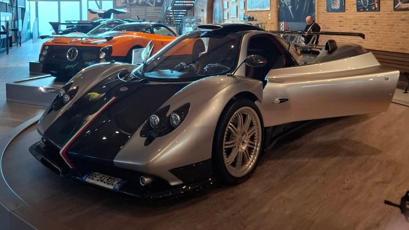 Le hypercar di Horacio Pagani in mostra a Vinci nel segno di Leonardo