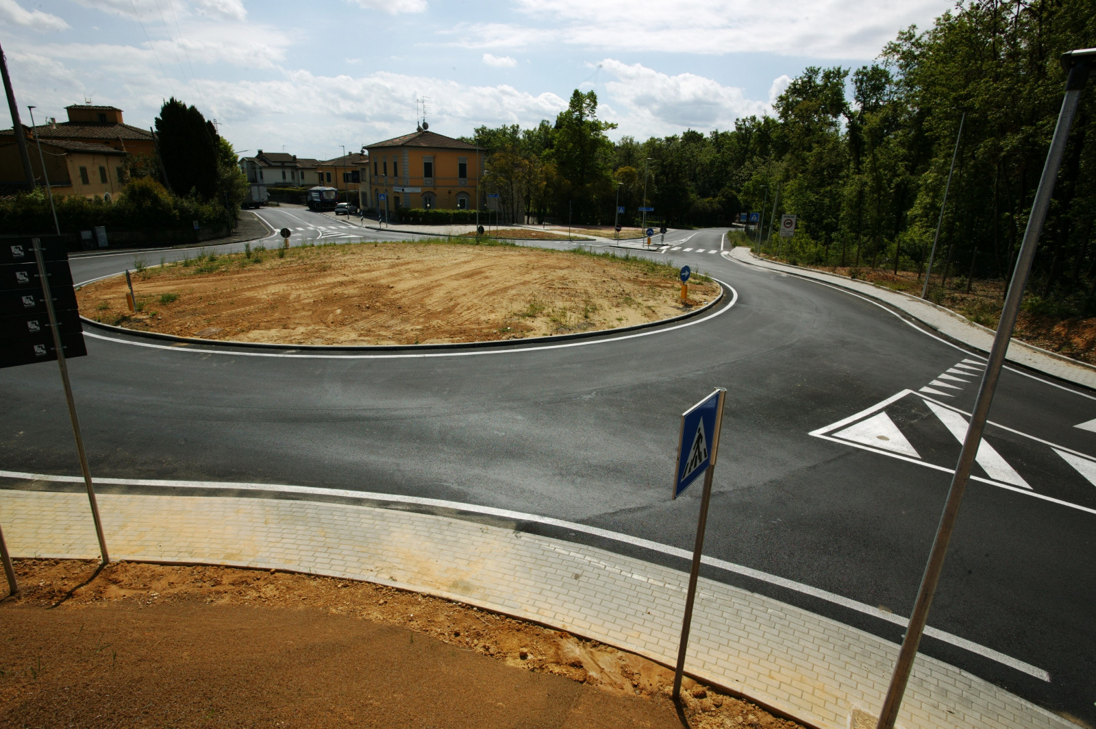 La nuova rotatoria delle Vedute
