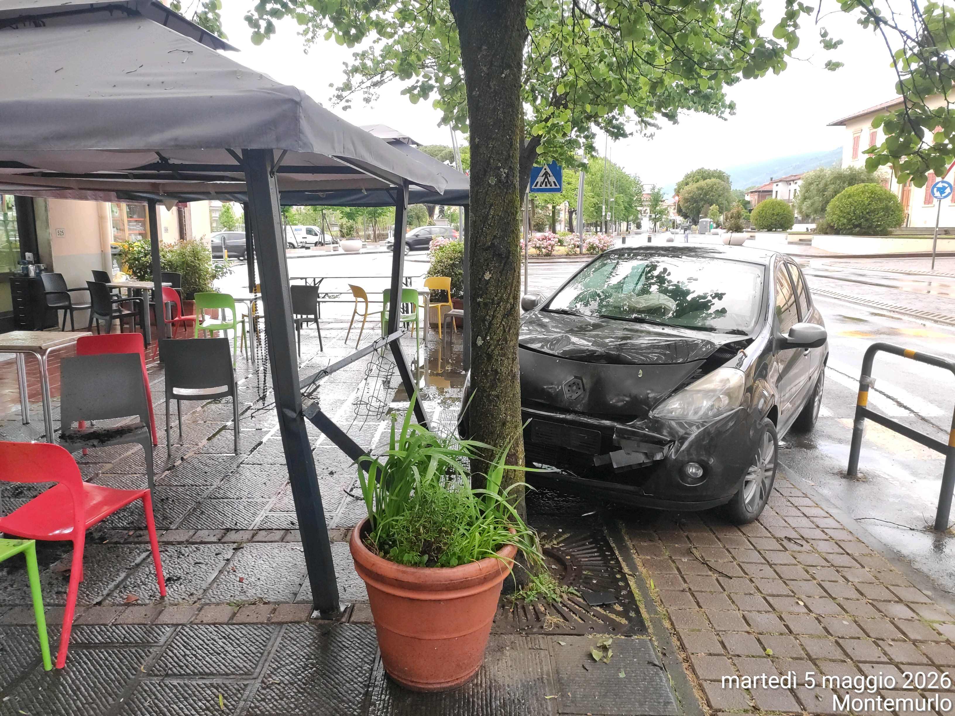 Un'immagine dell'incidente (Fonte foto comunicato Comune di Montemurlo)