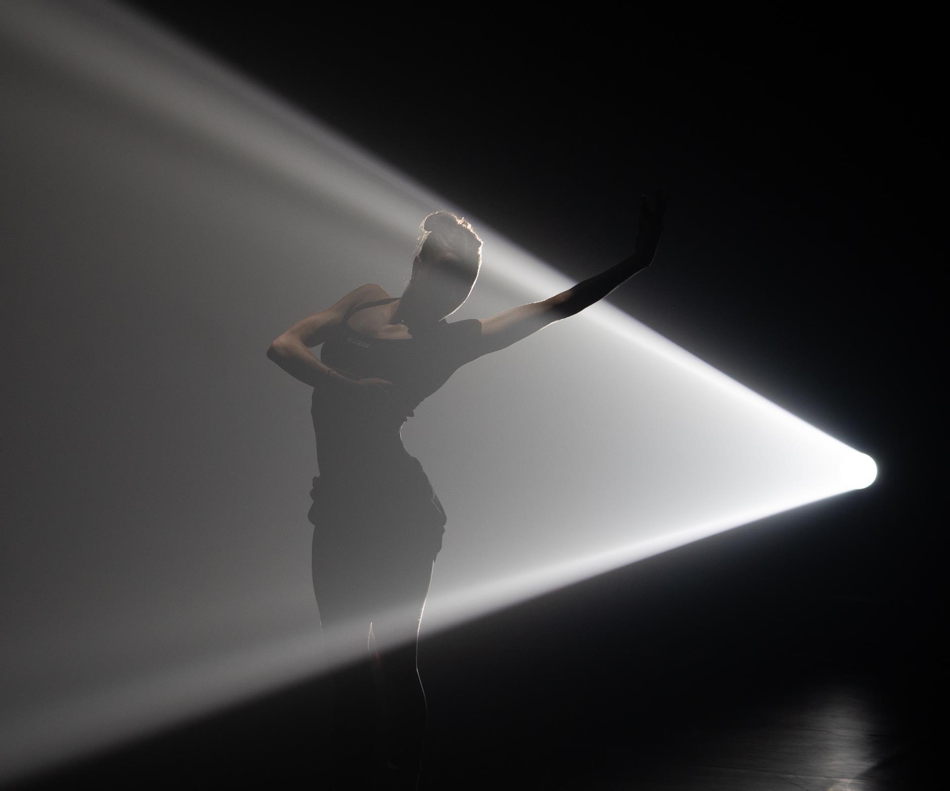 Florence Dance Performing Arts Festival. Lewis Mjor Projects. 'Present Tens' (Foto comunicato Lewis Mjor Projects)
