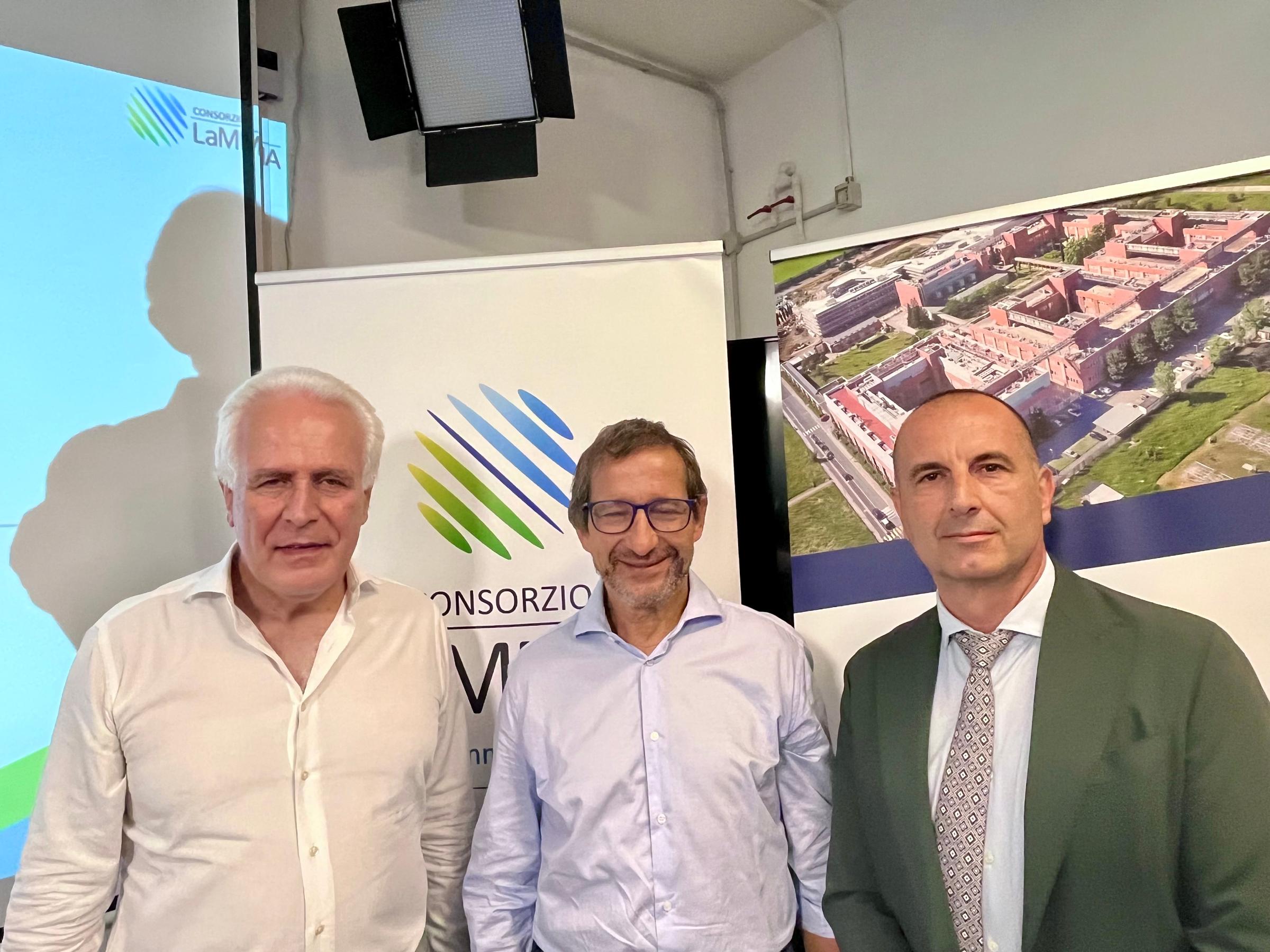 Il presidente della Regione Giani assieme al commissario del Consorzio LaMMA Francesco Meneguzzo e l'assessore all'Ambiente David Barontini