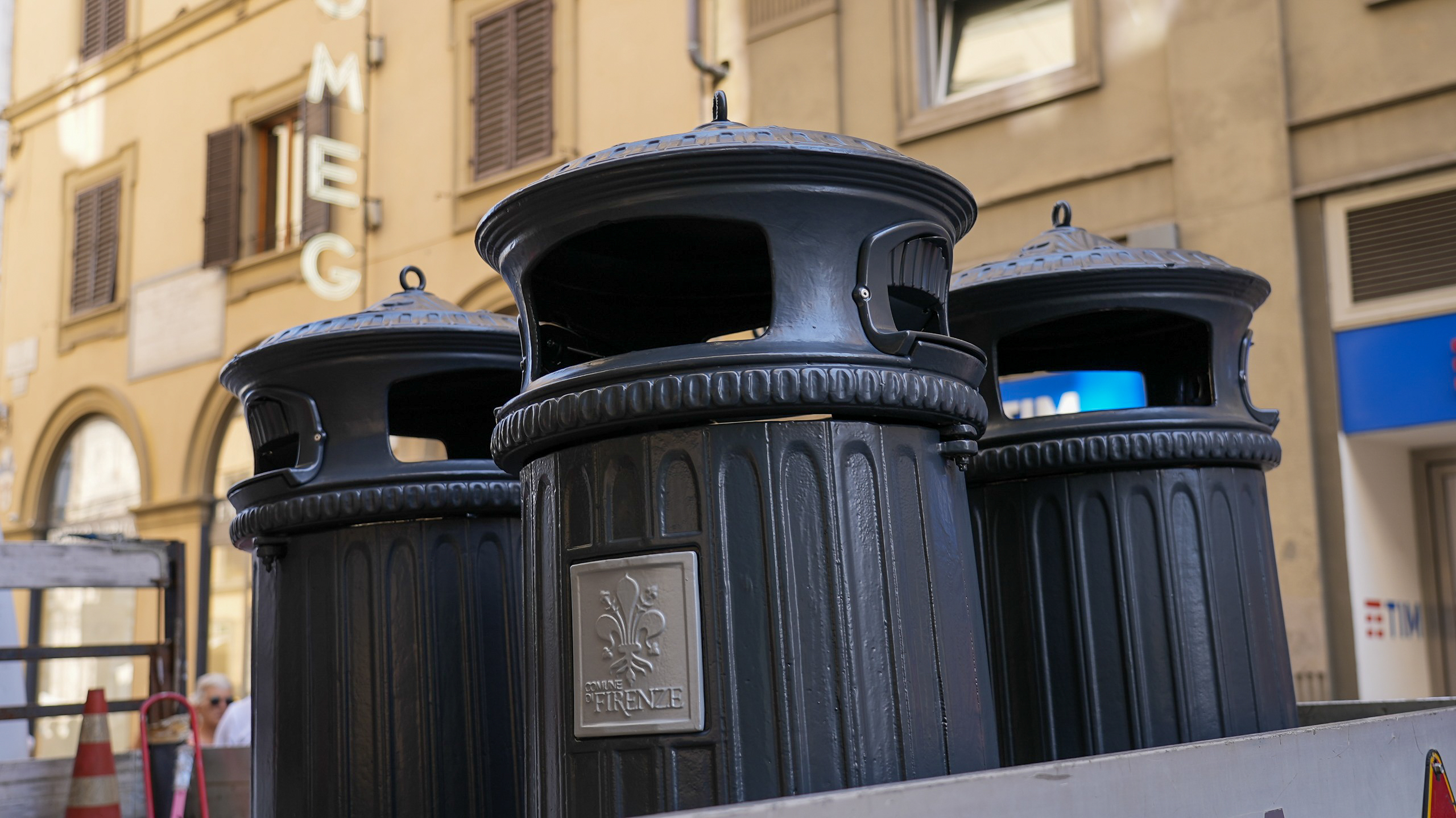 Al via il potenziamento della rete dei cestini nel centro storico di Firenze (Fonte foto comunicato Plures Alia)