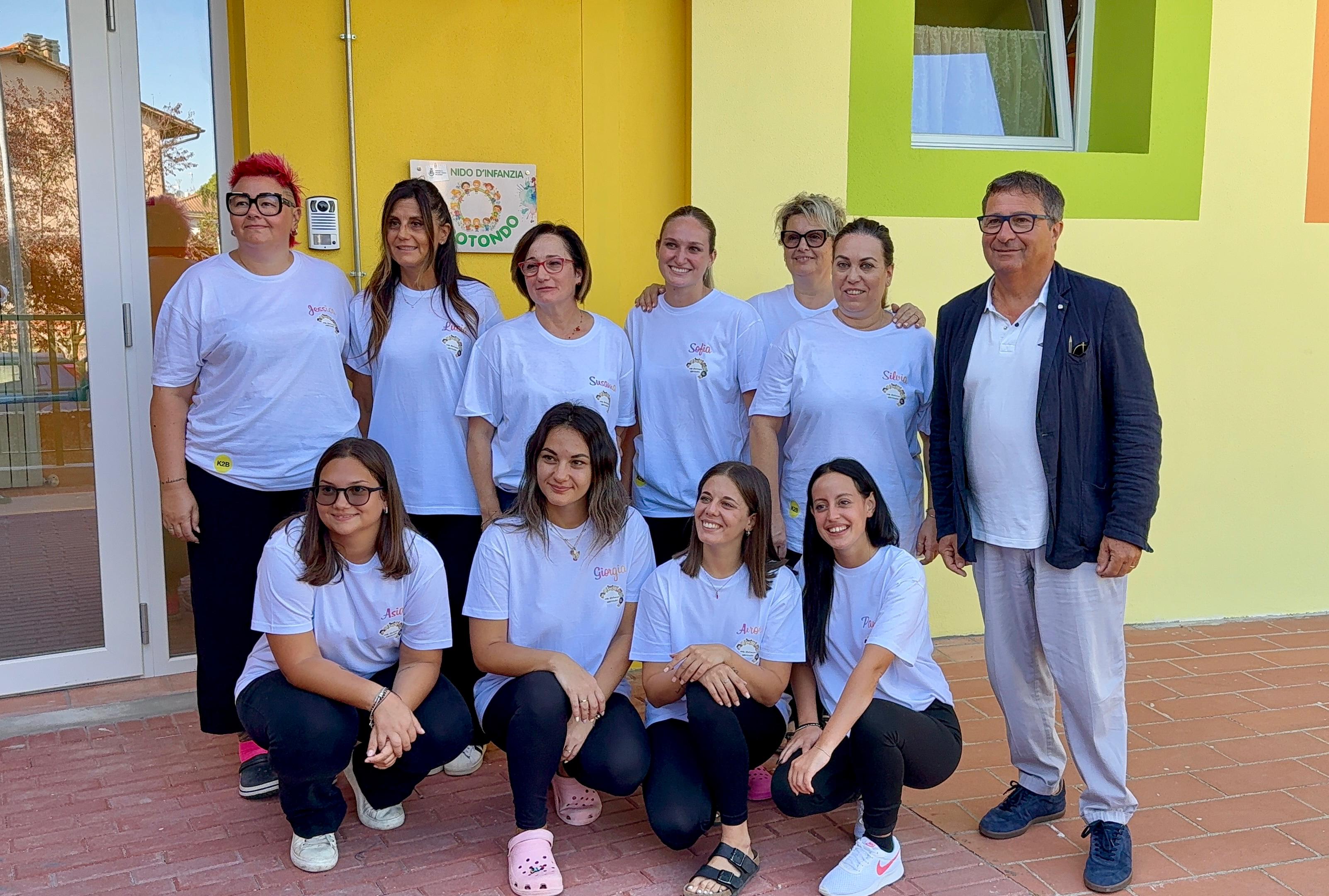 Educatrici con il sindaco Ermini