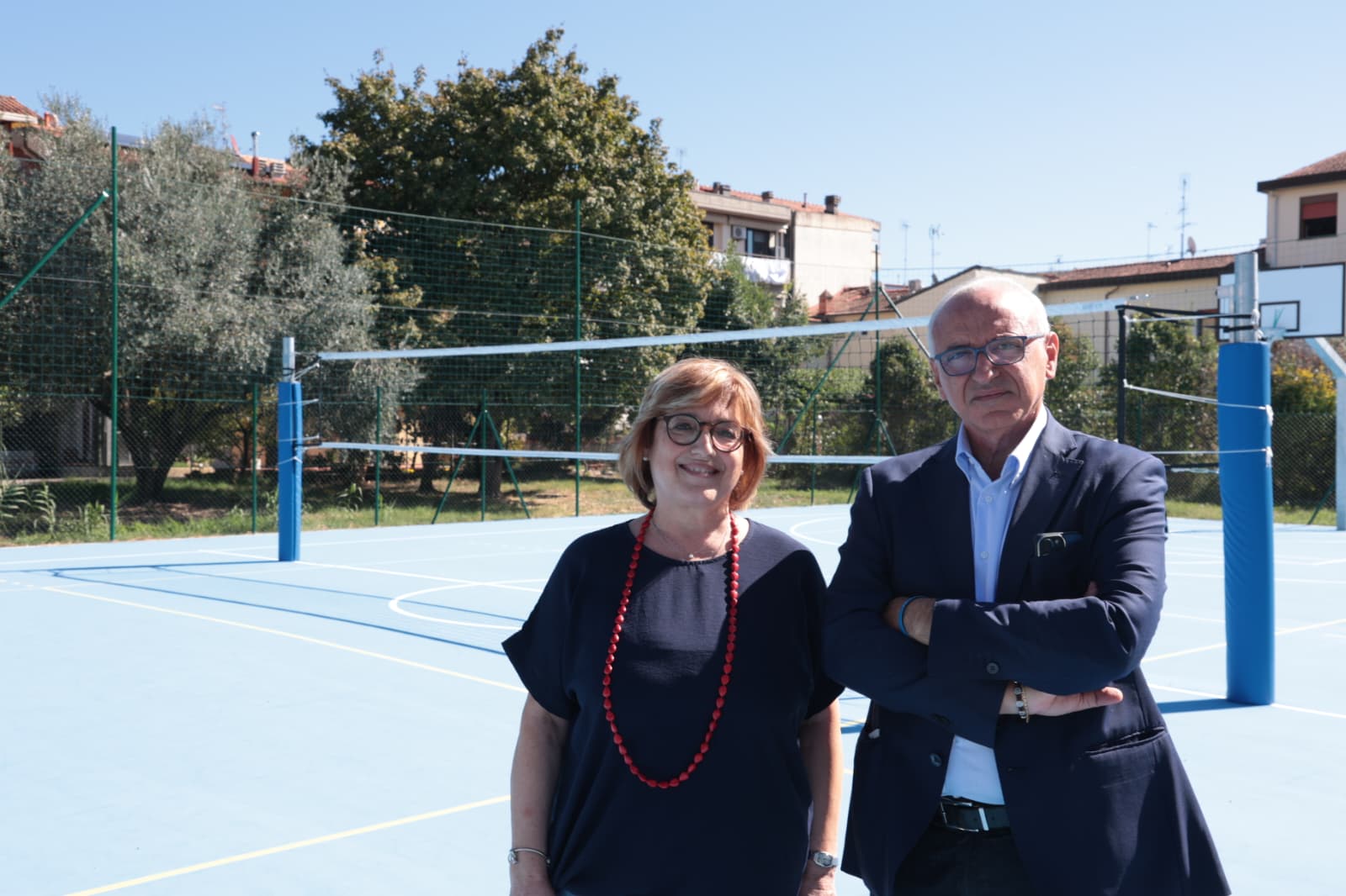 Inaugurazione campo sportivo outdoor succursale Calamandrei (nella foto da sx la Vice preside Tamara Taiti, il consigliere metropolitano Nicola Armentano) Fonte foto Antonello Serino Redazione MET - Ufficio Stampa
