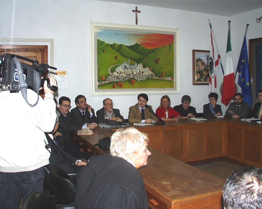 La Giunta provinciale riunita nella sala consiliare del Comune di San Godenzo