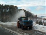 Mezzi al lavoro per ripulire le strade provinciali