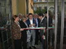 I Sindaci Nardella e Hazinedar tagliano il nastro d'inaugurazione della mostra di Fausto Zonaro in Palazzo Medici Riccardi