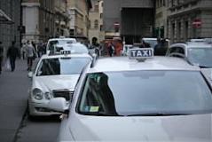 Servizio taxi (foto di Antonello serino Redazione di Met)