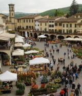 Greve. Piazze vive con i mercati del Chianti. L'antica tradizione del 'mercatale' si rinnova e si moltiplica nei borghi di Greve