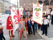  	I gonfaloni del Comune e della Città Metropolitana di Firenze alla commemorazione della strage di Bologna