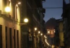 Nuova luce per le strade del centro storico di Firenze:  si accendono i lampioni a led a “lanterna ottocentesca” per aumentare sicurezza e qualità dell'illuminazione