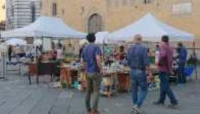 Pistoia. Mercato Antiquario: domenica in piazza del Duomo