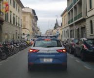 Danneggia un’auto e un ciclomotore in strada (Fonte foto web Polizia di Stato Firenze)