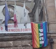La bandiera della pace su Palazzo Medici Riccardi