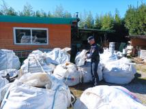Nel Comune di Campi Bisenzio i Carabinieri Forestali e la Polizia Municipale denunciale due persone per abusi edilizi e gestione illecita di rifiuti speciali