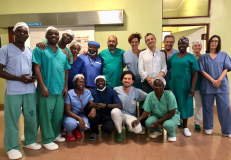 Foto di gruppo con i colleghi ugandesi (Fonte foto Azienda Ospedaliera Universitaria Careggi)