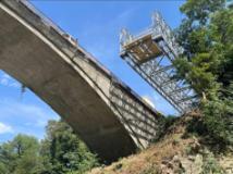 Montaggio del ponte provvisorio a Fiorenzuola - Foto Città Metropolitana di Firenze