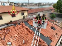 L'intervento dei Vvf in viale Corsica (Fonte foto Vigili del Fuoco)