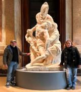 In foto la copia fedele della Pietà