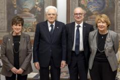 nella foto dell'Ufficio Stampa del Quirinale Rita Librandi, Sergio Mattarella, Paolo D'Achille e Nicoletta Maraschio