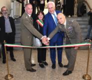 da sinistra a destra – Sottocapo di Stato Maggiore dell'Esercito Generale di Corpo d'Armata Salvatore Cuoci, Alessandra Innocenti consigliera comunale comune di Firenze, Eugenio Giani presidente regione Toscana, Comandante Istituto Geografico Militare Gen