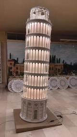 Torre di Pisa all'uncinetto