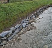 Intervendo di riduzione del rischio sul fiume Camaiore (Fonte foto Consorzio di Bonifica Toscana Nord)