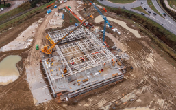 Ultimato il varo delle strutture di copertura della piscina comunale (Fonte foto Comune di Sesto Fiorentino)