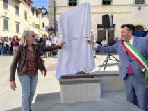 Inaugurazione statua Cerrai (fonte foto comunicato stampa)