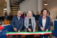 Il taglio del nastro (Foto da comunicato Fondazione PIN)
