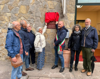 Un evento teatrale, un percorso di ricerca e una targa in ricordo della sindacalista mezzadra Bianca Benelli (Fonte foto comunicato Comune di Barberino Tavarnelle)