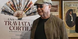 'Una Traviata da cortile' di e con Alessandro Baricco (Fonte foto comunicato Maggio Musicale Fiorentino)