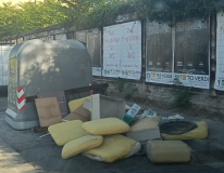 Rifiuti abbandonati, a Fucecchio una segnalazione permette di risalire all&rsquo;autore del gesto