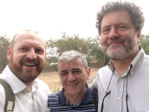 sindaco Baroncelli con padre Daniele e Stefano Fusi (Fonte foto comunicato Comune di Barberino Tavarnelle)